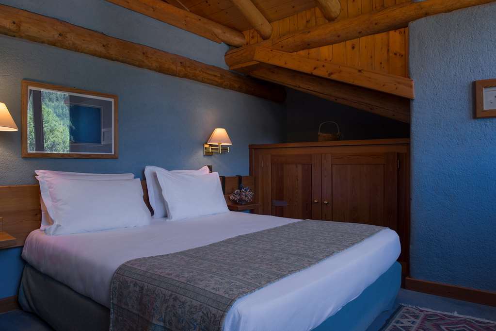 Eco Wellness Hotel Notre Maison Cogne Phòng bức ảnh