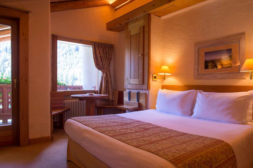Eco Wellness Hotel Notre Maison Cogne Phòng bức ảnh